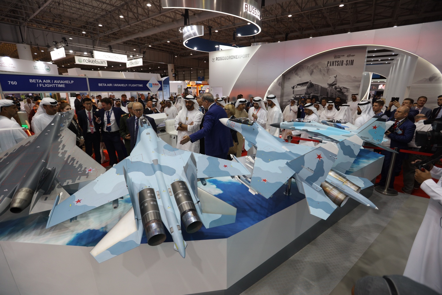 ОАК представит российские самолеты на авиасалоне в Дубае